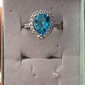 Elegant Silver and Blue Teardrop Ring
